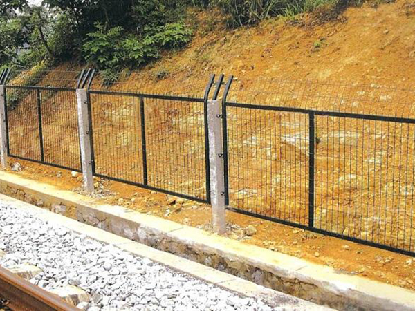 鐵路防護柵欄圖片3 鐵路防護柵欄圖片3