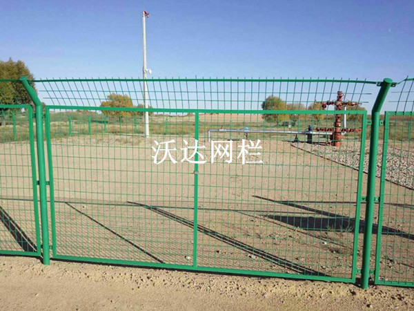 內(nèi)蒙古烏拉特中旗油井護(hù)欄網(wǎng)工程圖片1