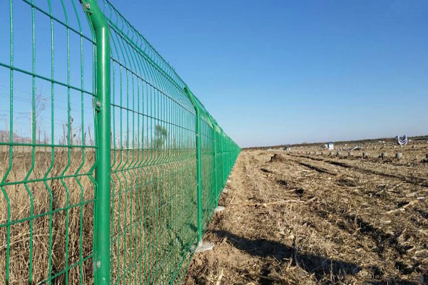 三角折彎護(hù)欄網(wǎng)圖片6 三角折彎護(hù)欄網(wǎng)圖片6