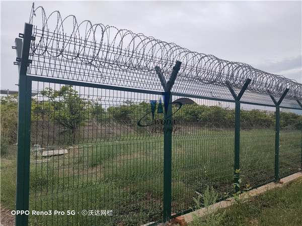 云南機場鋼筋網(wǎng)圍界護欄網(wǎng)圖片2 云南機場鋼筋網(wǎng)圍界護欄網(wǎng)圖片2