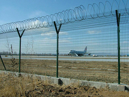 機(jī)場(chǎng)隔離柵圖片3 機(jī)場(chǎng)隔離柵圖片3