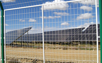 光伏發(fā)電圍欄網 光伏發(fā)電圍欄網