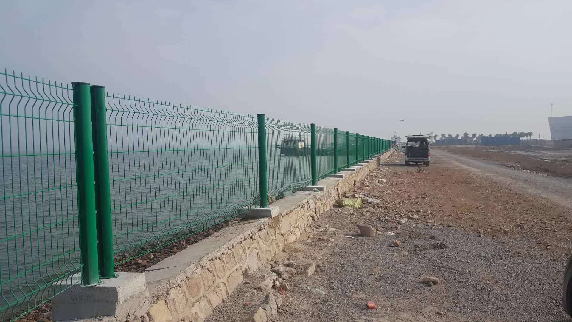 安全防護(hù)柵欄圖片6 安全防護(hù)柵欄圖片6